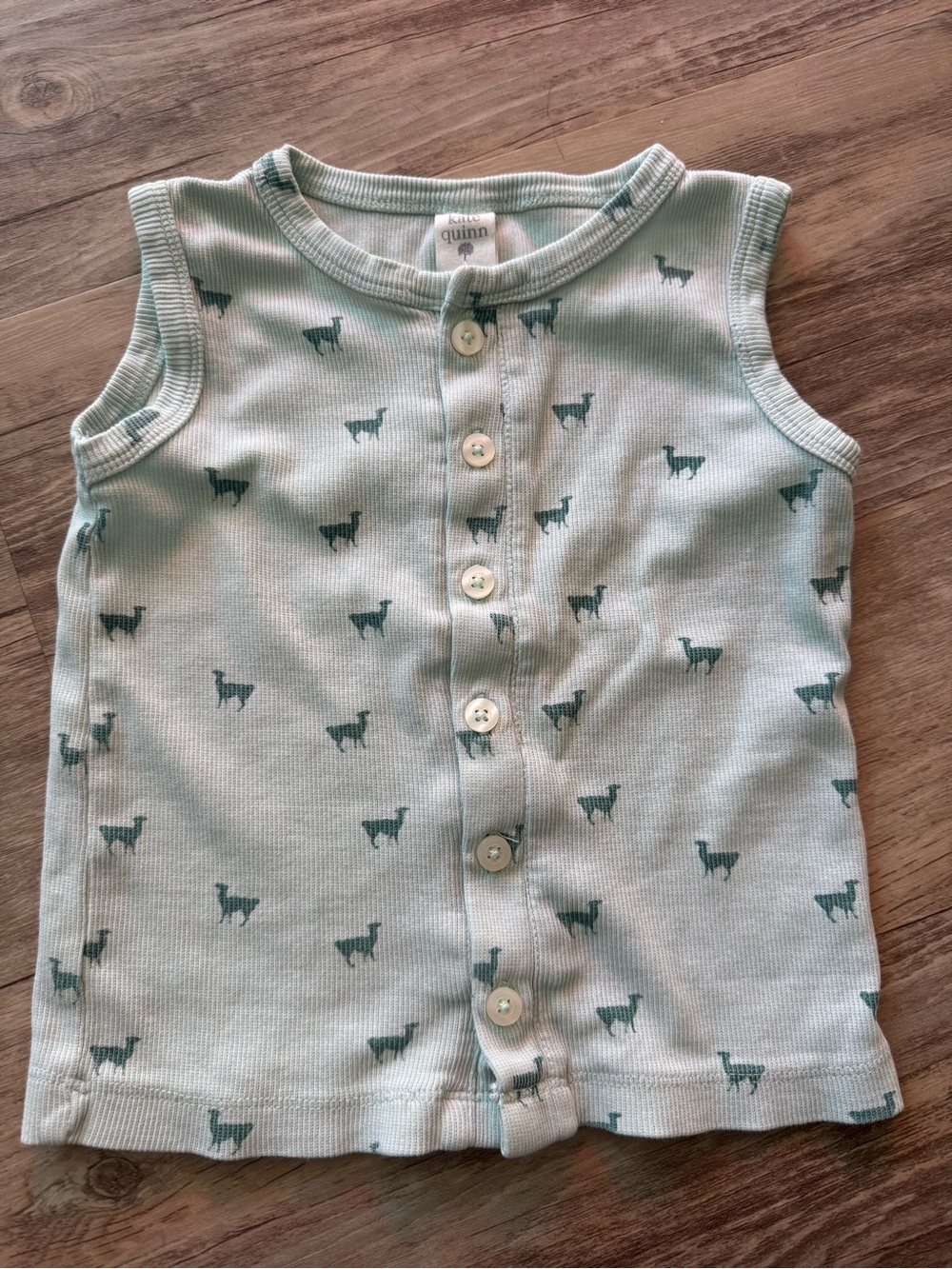Kate Quinn sleeveless button front tank with unisex llama print size 3t